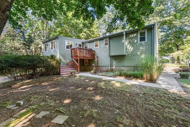 26 Atherton Rd, Foxboro, MA 02035