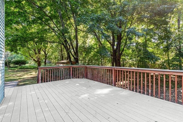 26 Atherton Rd, Foxboro, MA 02035