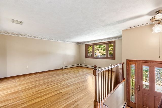 26 Atherton Rd, Foxboro, MA 02035