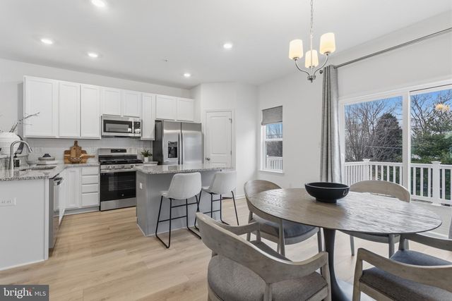 1 VICTORIAN WAY, West Deptford, NJ 08096