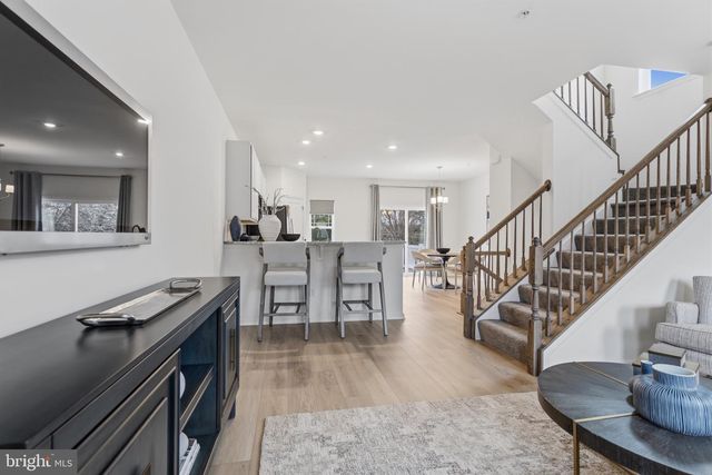 1 VICTORIAN WAY, West Deptford, NJ 08096