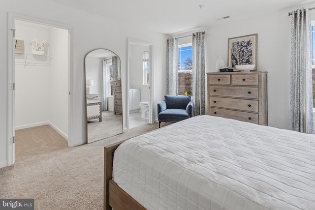 1 VICTORIAN WAY, West Deptford, NJ 08096