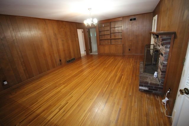 2962 WHITNEY AVE, Memphis, TN 38128