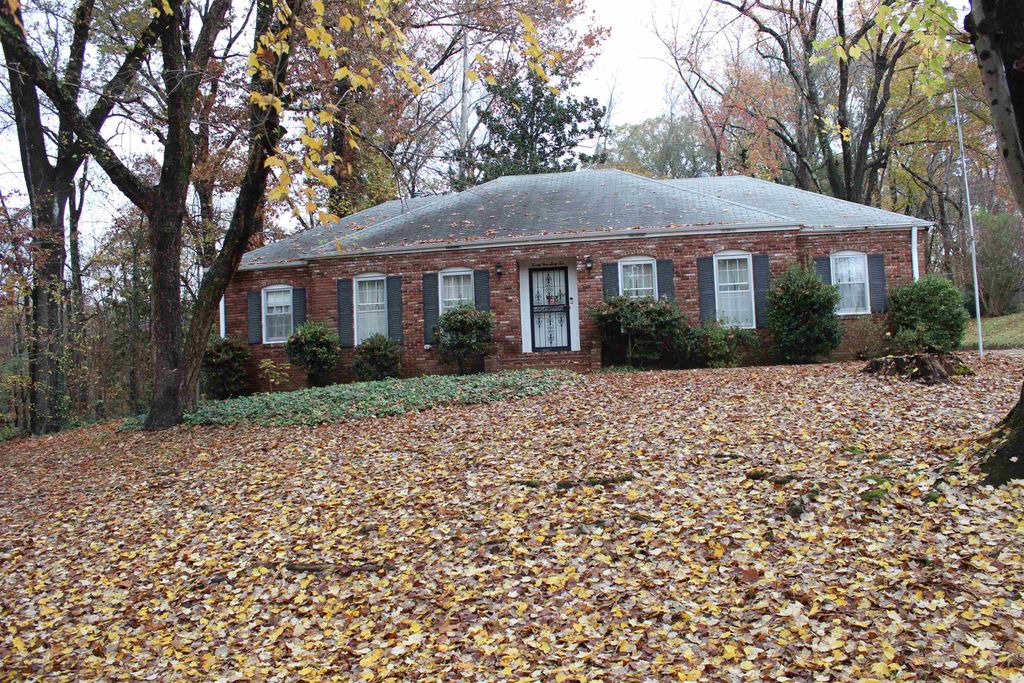 2962 WHITNEY AVE, Memphis, TN 38128