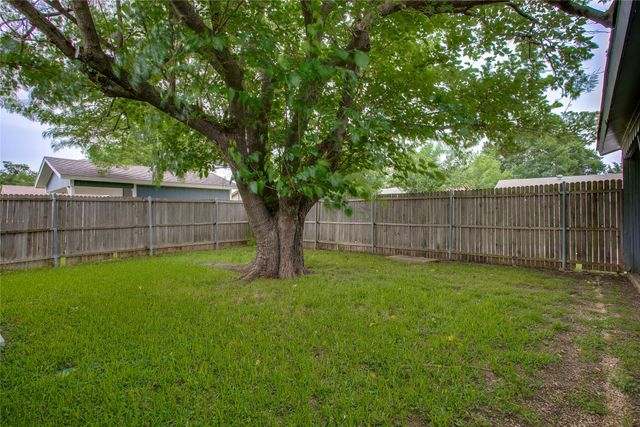914 Meadow Mead Drive, Allen, TX 75002
