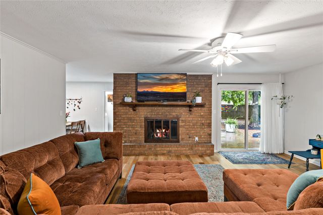 605 SE 32nd Street, Paris, TX 75460