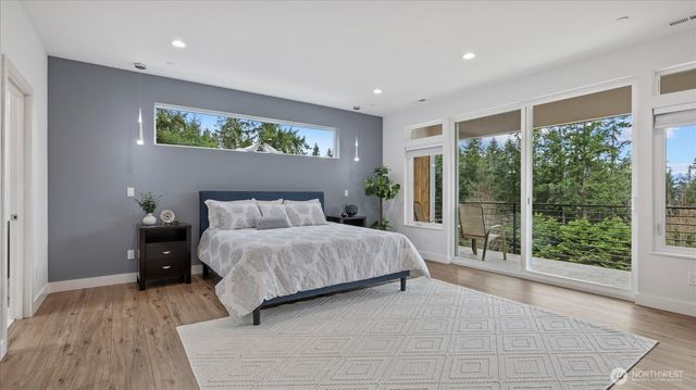 17123 69th Place W, Edmonds, WA 98026