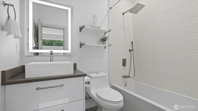 17123 69th Place W, Edmonds, WA 98026