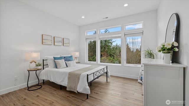 17123 69th Place W, Edmonds, WA 98026