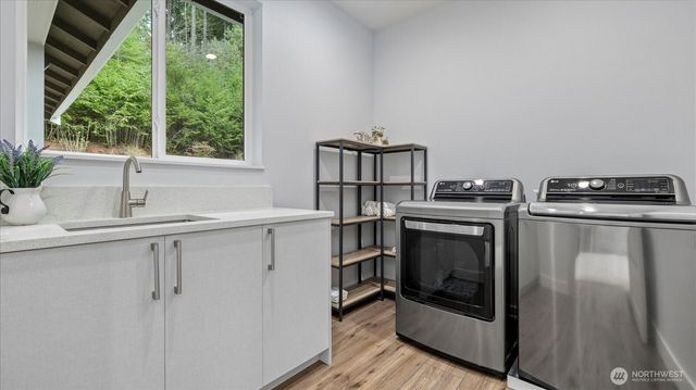 17123 69th Place W, Edmonds, WA 98026