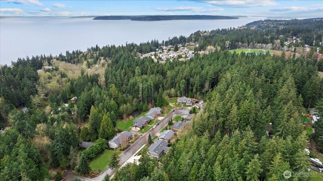 17123 69th Place W, Edmonds, WA 98026