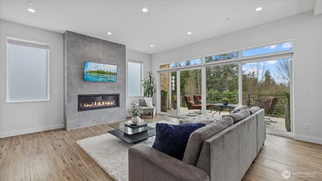 17123 69th Place W, Edmonds, WA 98026