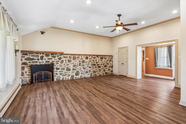 2681 BURTON RD, Harleysville, PA 19438