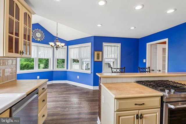 2681 BURTON RD, Harleysville, PA 19438
