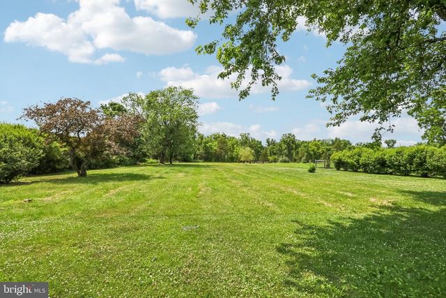2681 BURTON RD, Harleysville, PA 19438