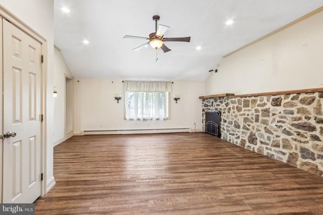 2681 BURTON RD, Harleysville, PA 19438