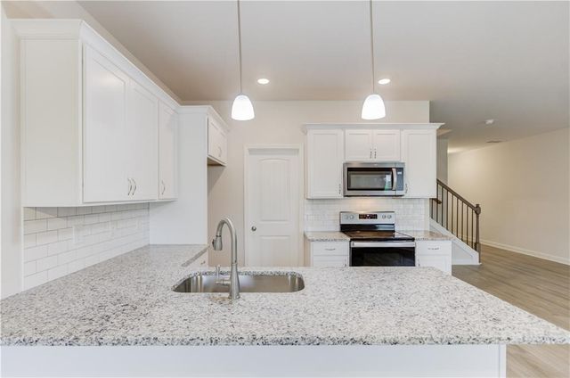 6378 Pine Ridge Point, Lula, GA 30554