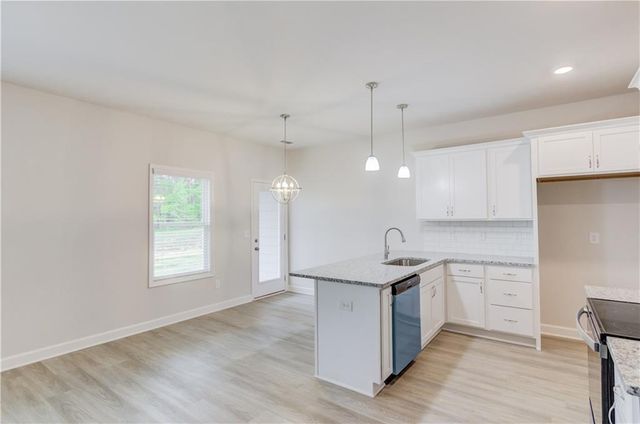 6378 Pine Ridge Point, Lula, GA 30554