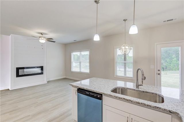 6378 Pine Ridge Point, Lula, GA 30554