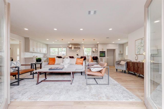 6434 Pineshade Lane, Houston, TX 77008