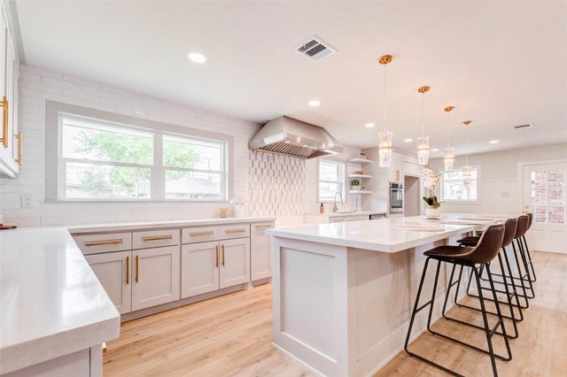 6434 Pineshade Lane, Houston, TX 77008