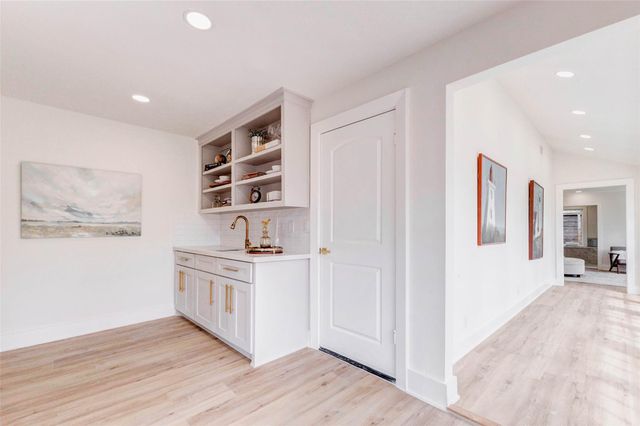 6434 Pineshade Lane, Houston, TX 77008