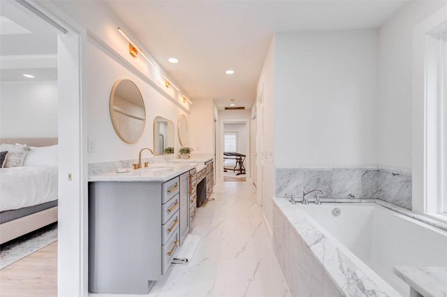 6434 Pineshade Lane, Houston, TX 77008