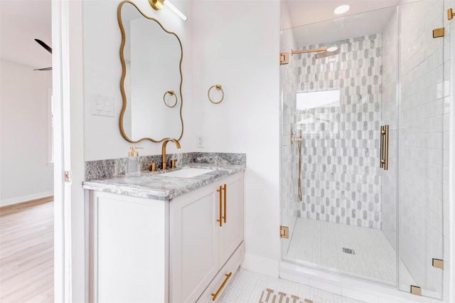 6434 Pineshade Lane, Houston, TX 77008