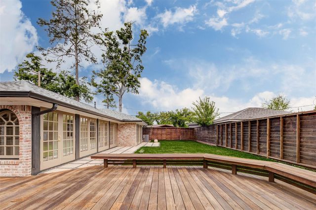 6434 Pineshade Lane, Houston, TX 77008