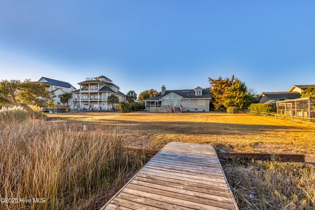 119 Sound View Drive N, Hampstead, NC 28443