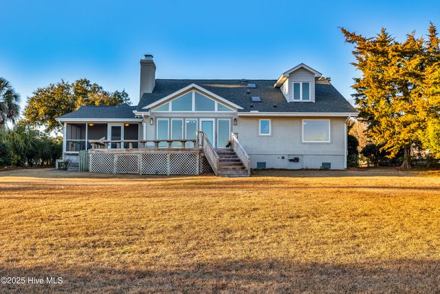 119 Sound View Drive N, Hampstead, NC 28443