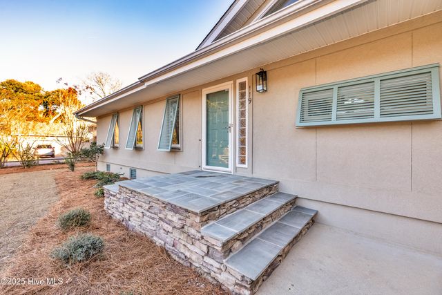 119 Sound View Drive N, Hampstead, NC 28443