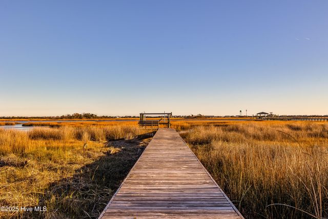 119 Sound View Drive N, Hampstead, NC 28443