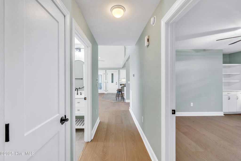 Image 15 of property listing at 119 Sound View Drive N, Hampstead, NC 28443