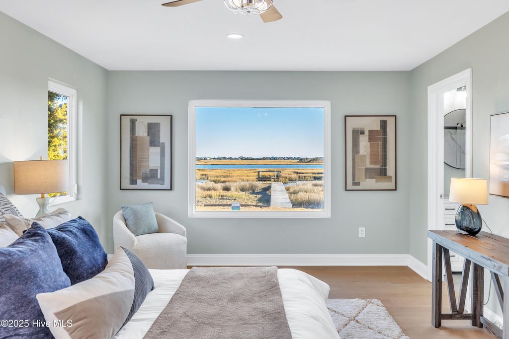 Image 28 of property listing at 119 Sound View Drive N, Hampstead, NC 28443