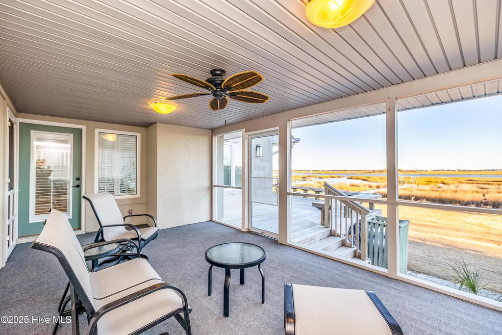 Image 39 of property listing at 119 Sound View Drive N, Hampstead, NC 28443