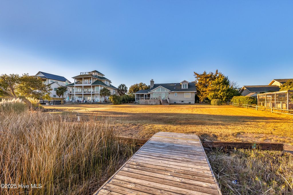 Image 44 of property listing at 119 Sound View Drive N, Hampstead, NC 28443