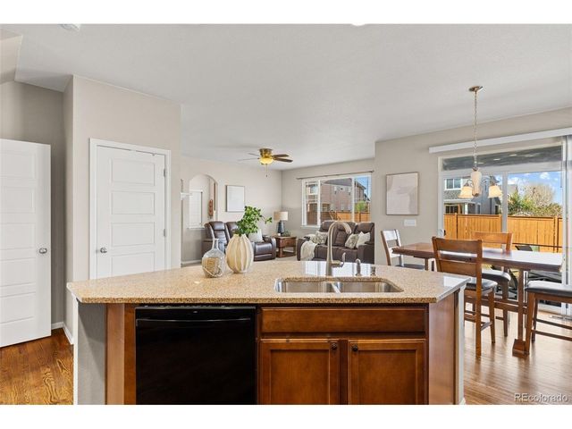 163 N Jamestown Way, Aurora, CO 80018