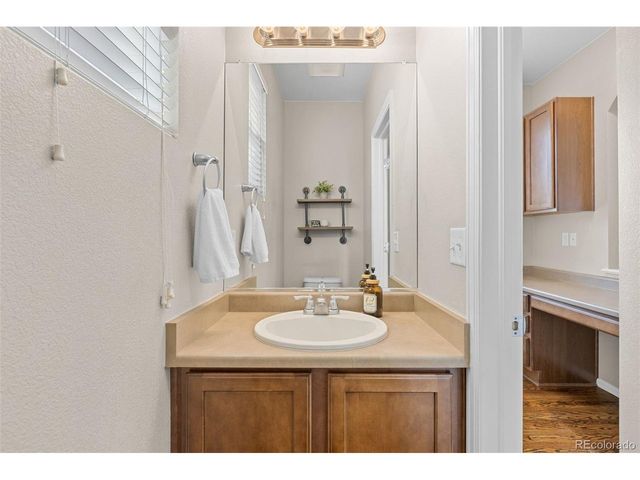 163 N Jamestown Way, Aurora, CO 80018