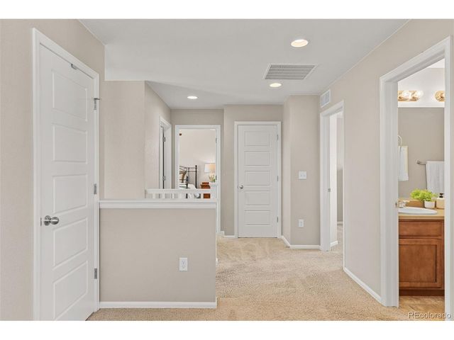 163 N Jamestown Way, Aurora, CO 80018