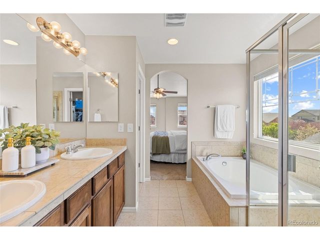 163 N Jamestown Way, Aurora, CO 80018