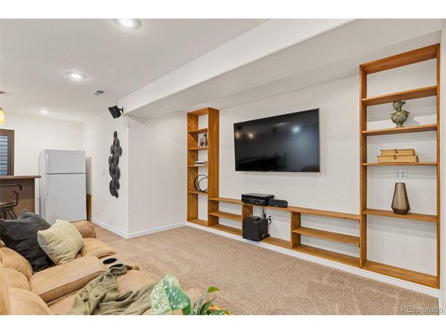 163 N Jamestown Way, Aurora, CO 80018