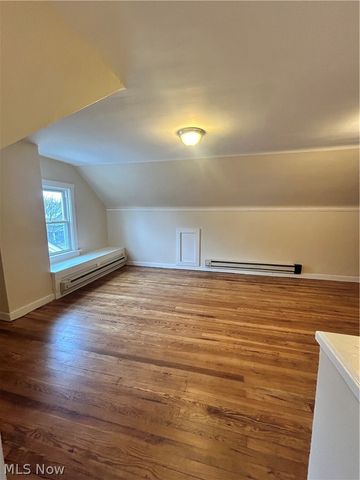 3258 E Berkshire Road, Cleveland Heights, OH 44118