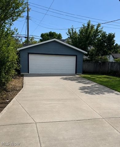 3258 E Berkshire Road, Cleveland Heights, OH 44118