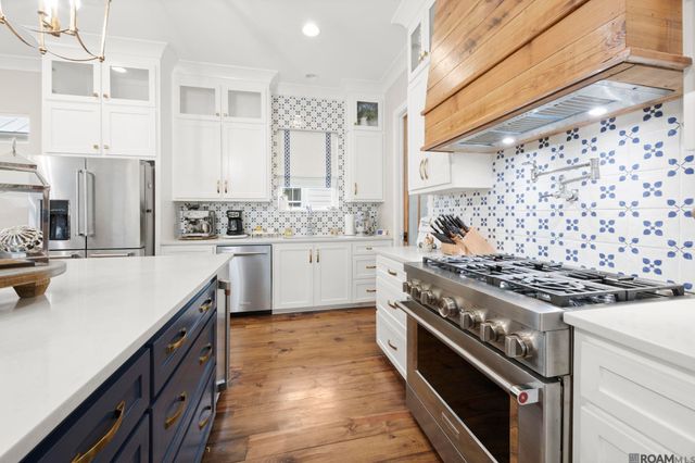 13900 Savannah Dr, St Francisville, LA 70775