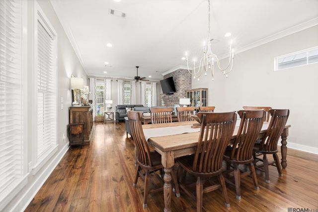 13900 Savannah Dr, St Francisville, LA 70775