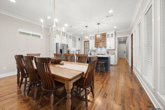 13900 Savannah Dr, St Francisville, LA 70775