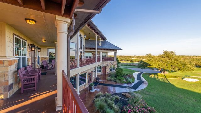 8620 Retreat Boulevard, Cleburne, TX 76033