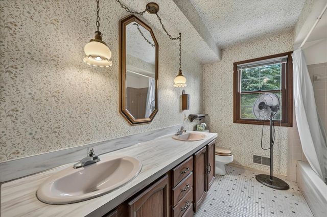 46168 Quail Ridge Court, Plymouth, MI 48170