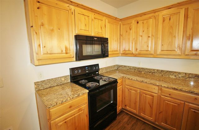 112 Bridle Court, Mabank, TX 75143